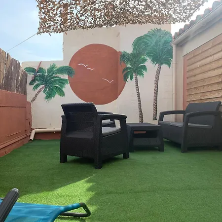 Daire Joli T2 Avec Grande Terrasse Centre
