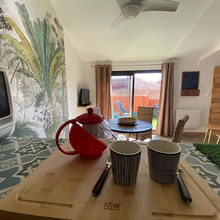 Daire Joli T2 Avec Grande Terrasse Centre *