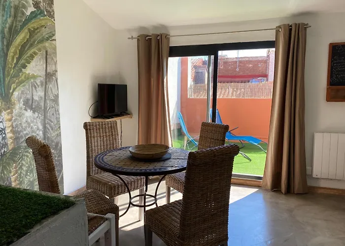 Joli T2 Avec Grande Terrasse Centre Perpignan